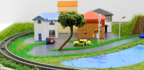 Mini- Kofferanlage mit Triebwagen